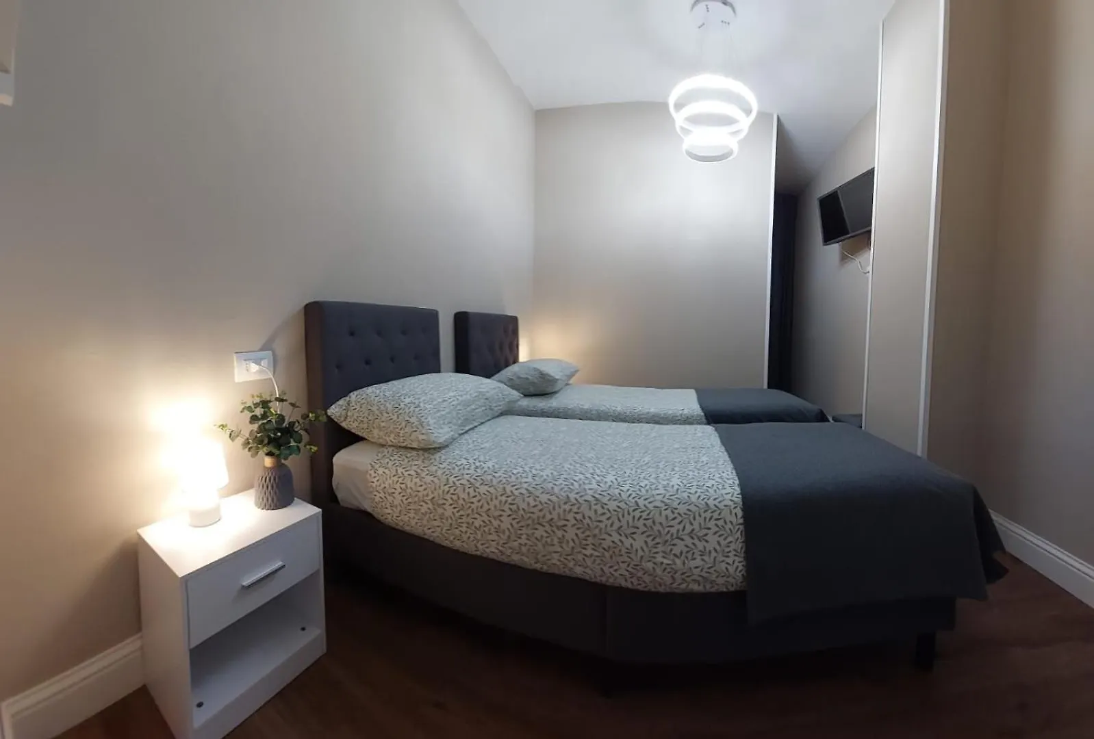 Apartment Perlatoscana Montalpero
